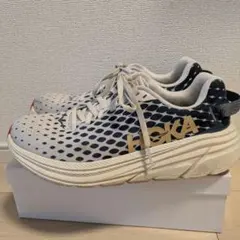 HOKA スニーカーのサムネイル