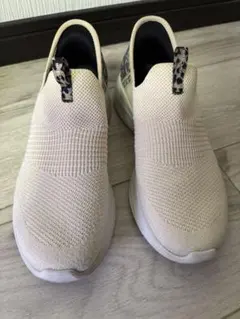 SKECHERS スリッポン ベージュ レオパード柄