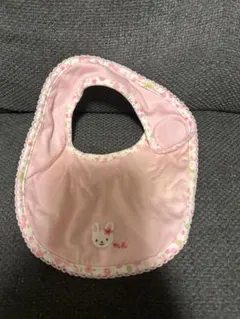 ミキハウス　うさぎ　刺繍　花柄　スタイ　よだれかけ