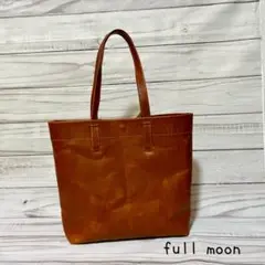 オイルヌメ革の大きなトートバッグ