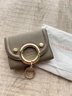 新品 SeeByChloe 財布 グレージュ