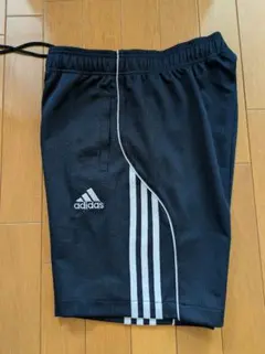 美品アディダス ハーフパンツCLIMALITEネイビー S（JAPANサイズM）