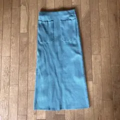 タイトスカート 後ろスリット