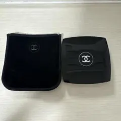 CHANEL ブラックミラー ロゴ入り