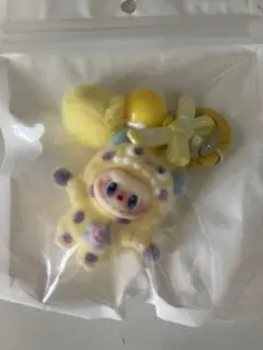 大人気キャラクターキーホルダーlabubu