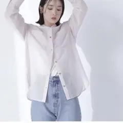 ナチュラルビューティーベーシック　シアーシャツ