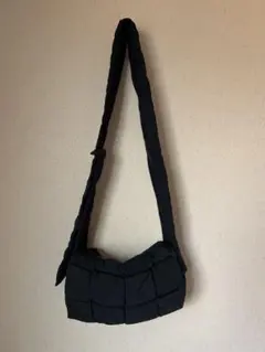 BOTTEGA VENETA パデッド ショルダーバッグ ブラックのサムネイル
