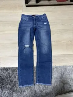 ダメージデニム　スキニー  ラブトキ