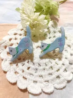 空色猫 のび〜っと イヤリング｜ハンドメイド