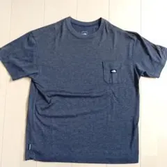 THE NORTH FACE ポケット付Tシャツ ダークグレー Mサイズのサムネイル