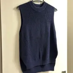 ユニクロ　ニットベスト　ネイビー　Mサイズ