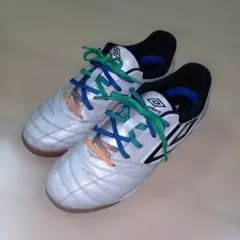 Umbro サッカー、フットサルシューズ 22.5cm⁠。⁠*゜⁠+体育館履き