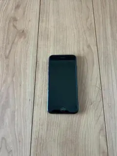 【美品】Apple iPhone 7 ブラック32GB 本体