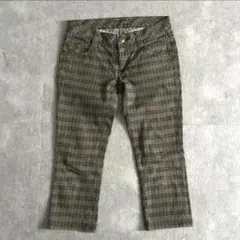 Burberry blue labelノバチェック七部丈パンツロゴ&刻印ボタン