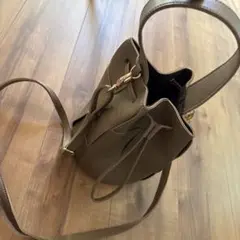 ブラウン 巾着型ショルダーバッグ