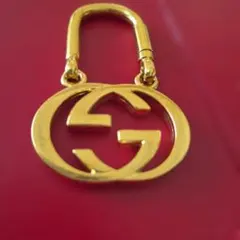 GUCCIゴールドキーリング