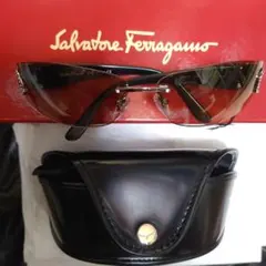 2026年最新】フェラガモ サングラスケースの人気アイテム - メルカリ