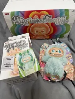 Big into Energy モンスター ぬいぐるみ ラブブ