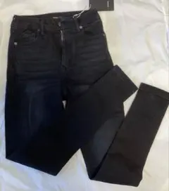 Item thumbnail for item 90fcccff-b411-4f01-b72c-fe0a4cca731c