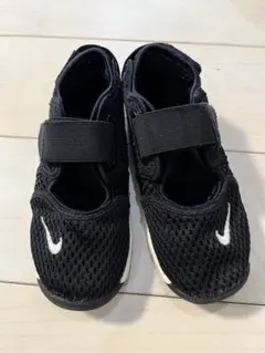 Nike エアリフト　16cm 黒　メッシュ　キッズサンダル