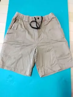TIGORA ショートパンツ ベージュ Lサイズのサムネイル