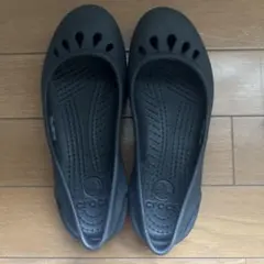 crocs フラットシューズ　ブラック　マリンディ　W6のサムネイル