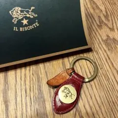 イルビゾンテ　キーリング　赤　レザー　レッド　革小物キーホルダー