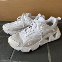 NIKE ナイキ RYZ 365 II レディース スニーカー 22.5cmのサムネイル