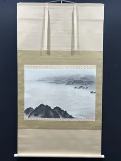 横山大観 「雨霽る」複製画 絹本 掛軸 共箱 工芸 日本画 O-59 - メルカリ