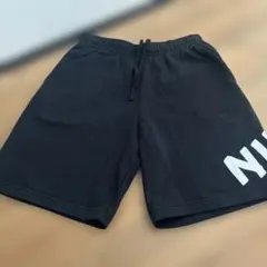 NIKE ブラック ショートパンツ