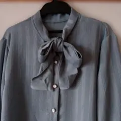 ✨️リボン付きグレー長袖シャツ
