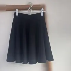 ブラック フレアミニスカート　エンボス加工