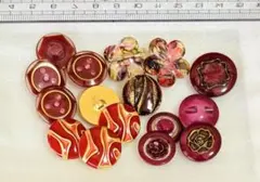 ボタン　レッド