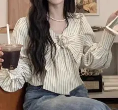 ストライプ Vネック リボン　ブラウス　シャツ