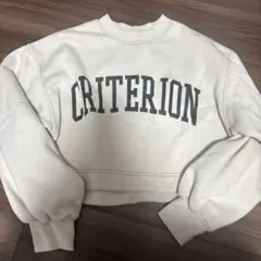 CRITERION クロップドスウェット アイボリー