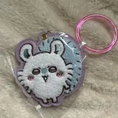 ちいかわ　もこもこサガラ刺繍キーホルダー　モモンガ