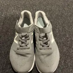 New Balance グレー スニーカー