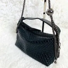 【美品】編み込み ２wayショルダーバッグ イントレチャート ブラック