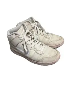 Nike ホワイト ハイカットスニーカー
