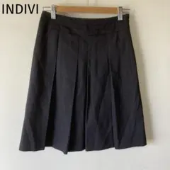 インディヴィ プリーツスカート　膝丈　ブラック　シンプル　モノトーン　オフィス