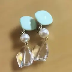 大ぶり天然石風パールイヤリング エメラルドグリーン