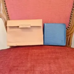 LOUIS VUITTON エピ 二つ折り財布 ブルーのサムネイル