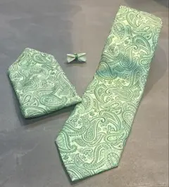 ネクタイ　ポケットチーフ　カフス　3点セット