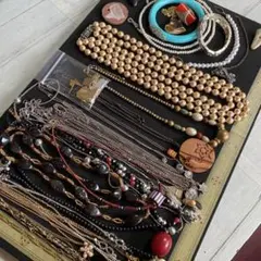 Item thumbnail for item 18e2a2fe-7b9d-484f-8f49-968ff2b03a06