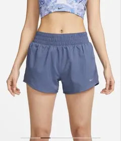 未使用　NIKE ランニングパンツ　ショートパンツ