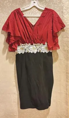 dAZZY 赤と黒のフレアスリーブドレス Lサイズ