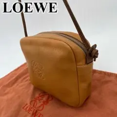 LOEWE ショルダーバッグ ポシェット 斜めがけ アナグラム ロゴ型押し 本革