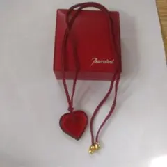 バカラハート型ネックレス