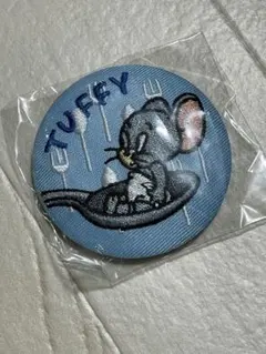 トムとジェリー　刺繍缶バッジ　タフィー