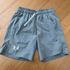 Under Armour グレー ハーフパンツ 140センチ
